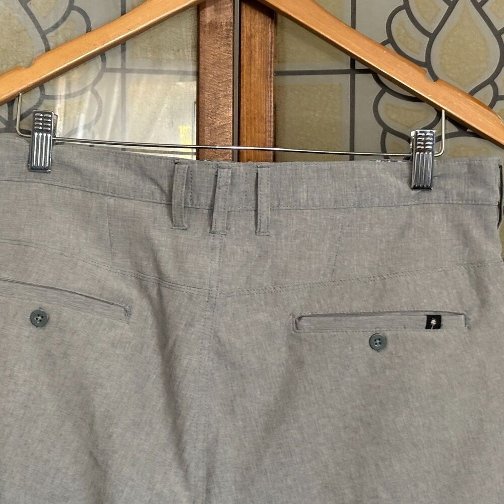 Trunks Surf And Swim Co. Men's Performance Multi-Functional Shorts Size 32 - Picture 5 of 12